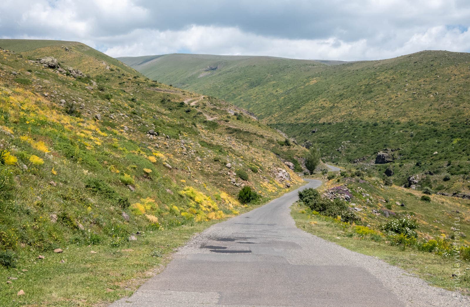 Замок Амберд и церковь Ваграмашен