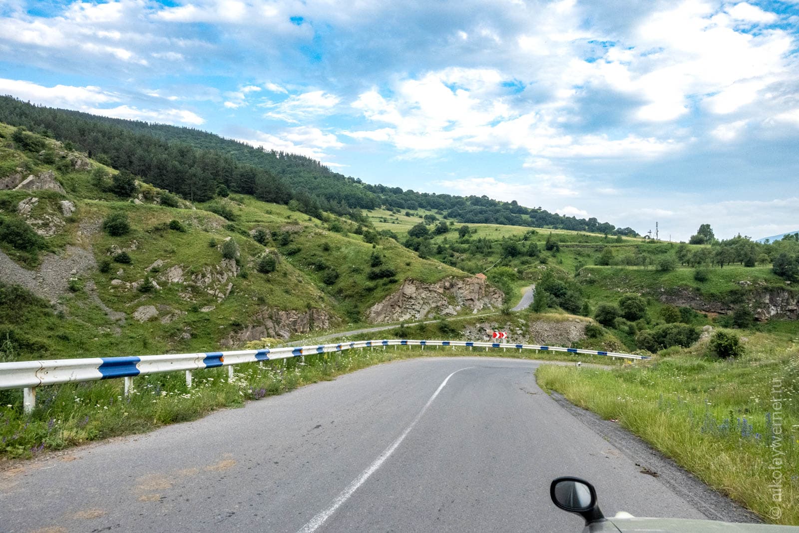 Шоссе Степанаван — Алаверди. Сквозь расселины подножия Сомхетского хребта