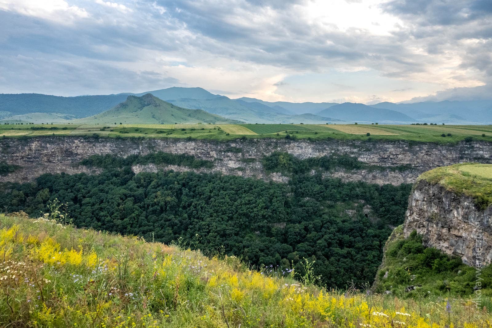Каньон реки Дзорагет
